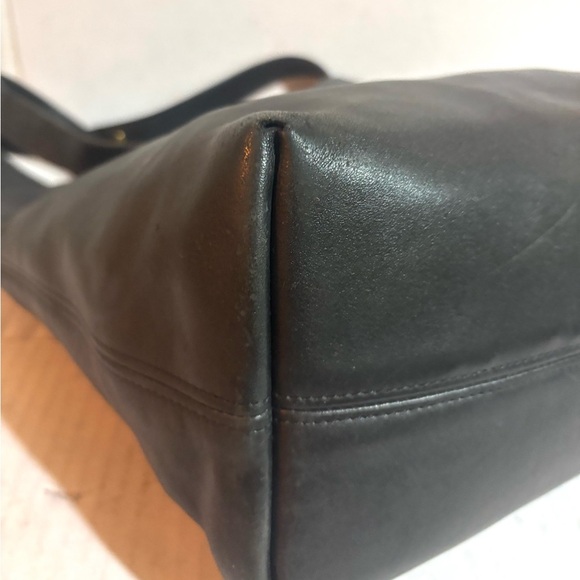 Coach vintage black leather shoulder handbag - Picture 5 of 8